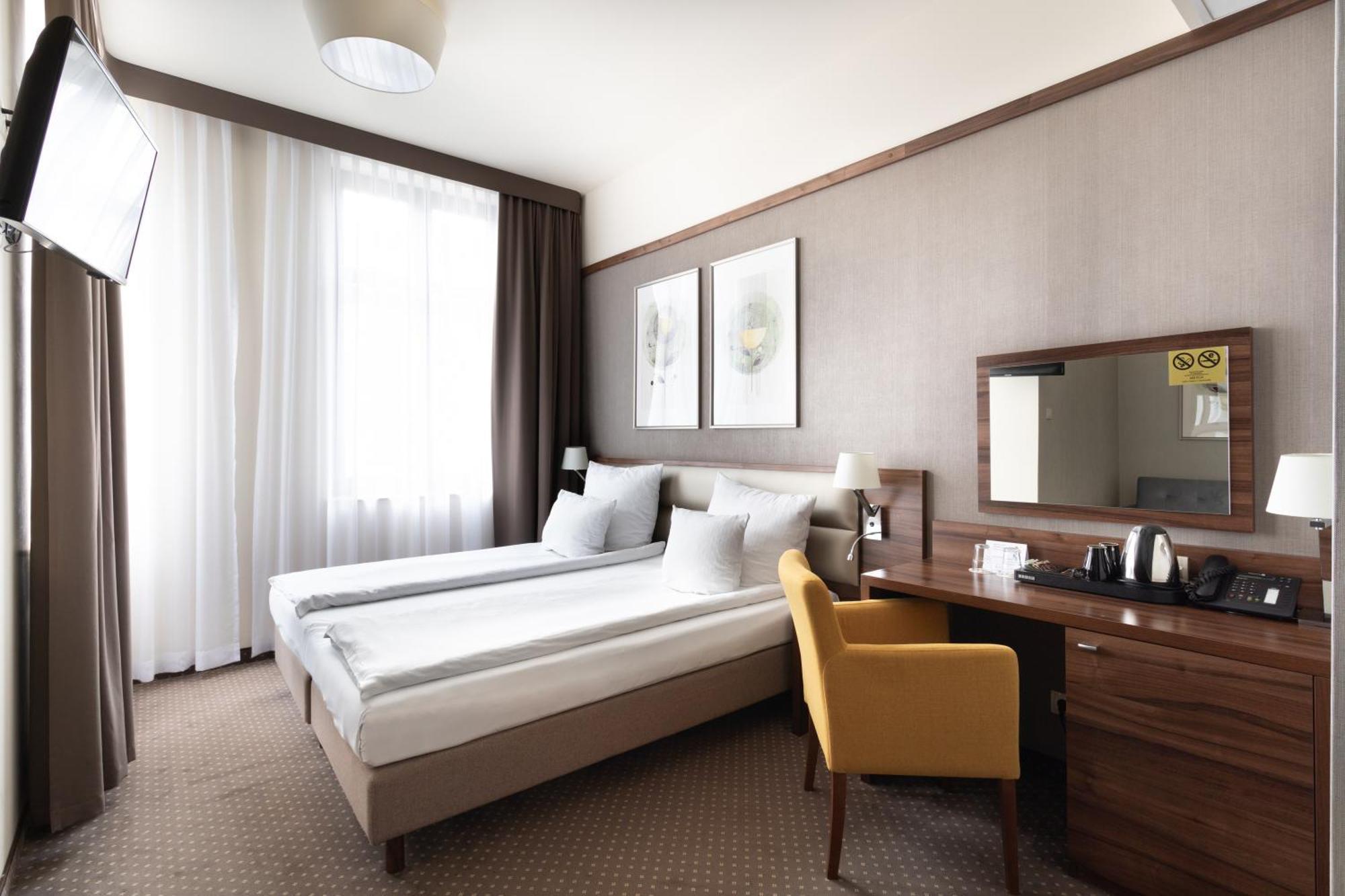 Golden Tulip Center Hotel