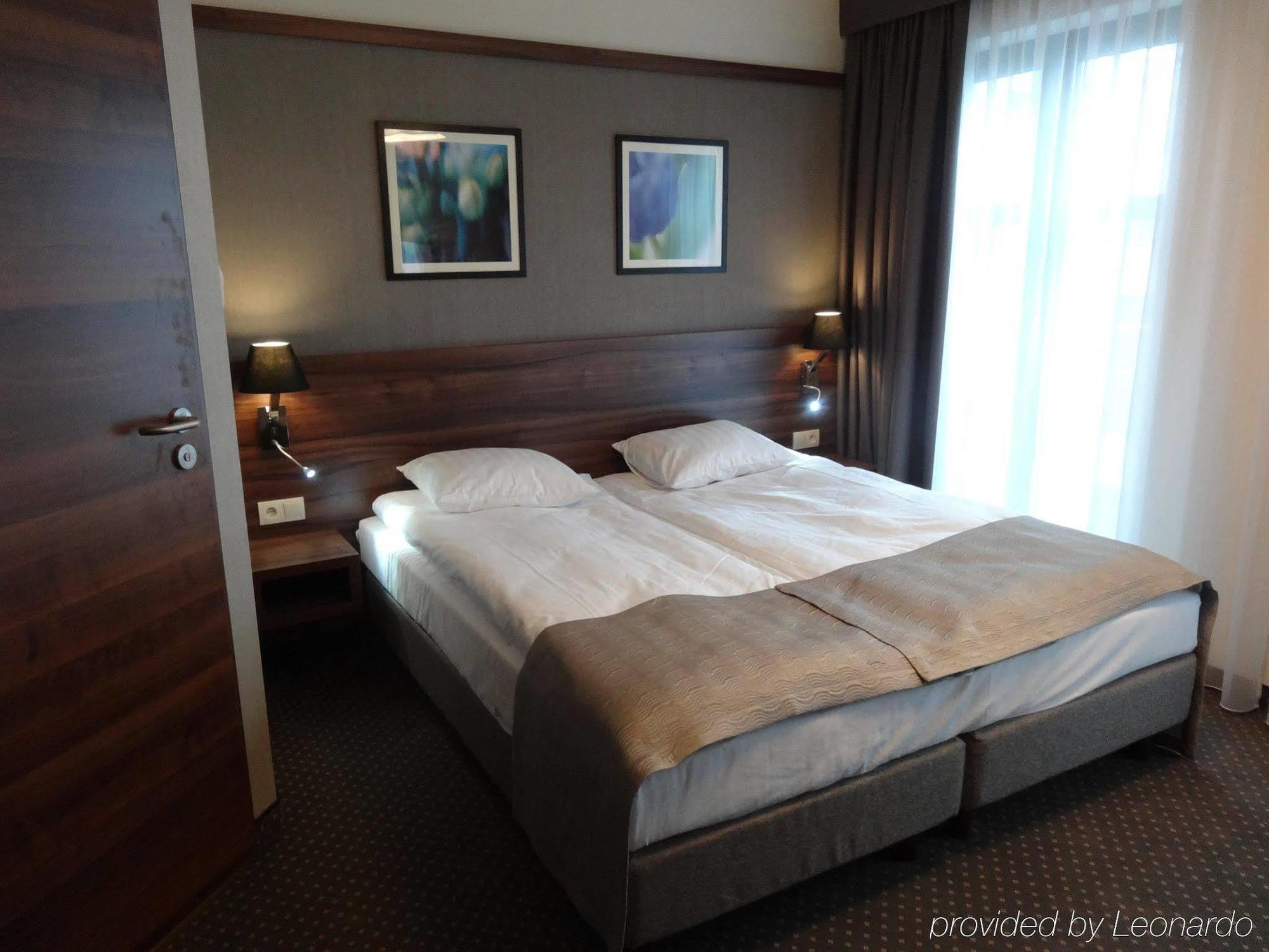 Golden Tulip Center Hotel