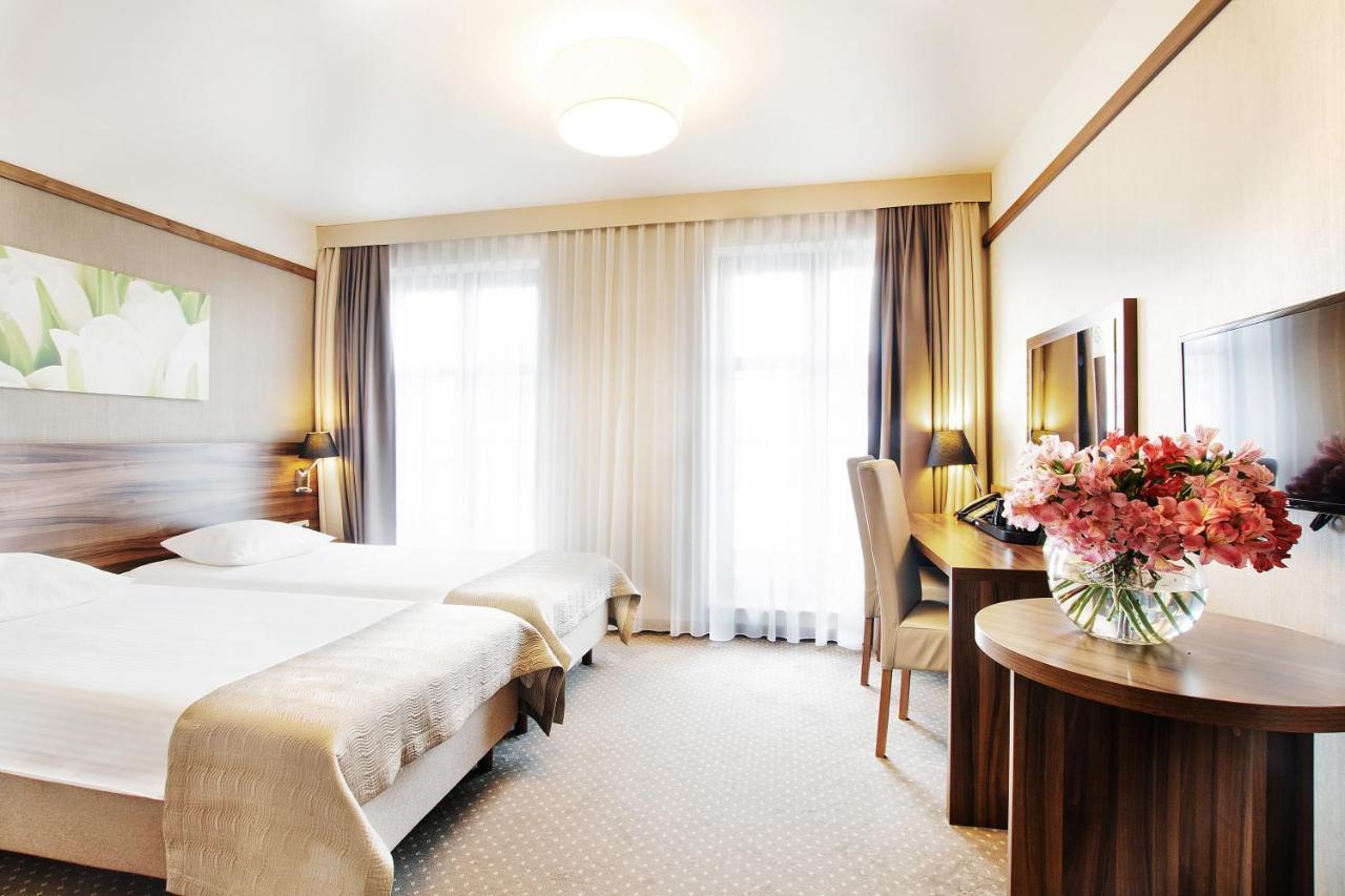 Hotel Golden Tulip Center 4*